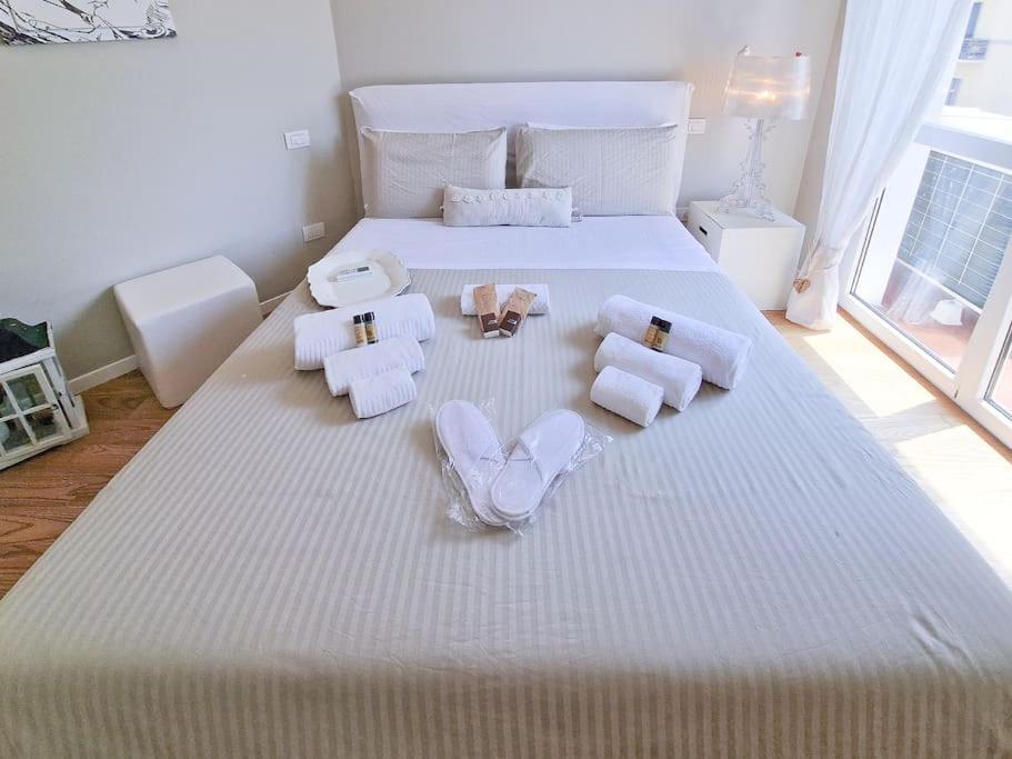 Charme On The River - City Center Appartement Verona Buitenkant foto